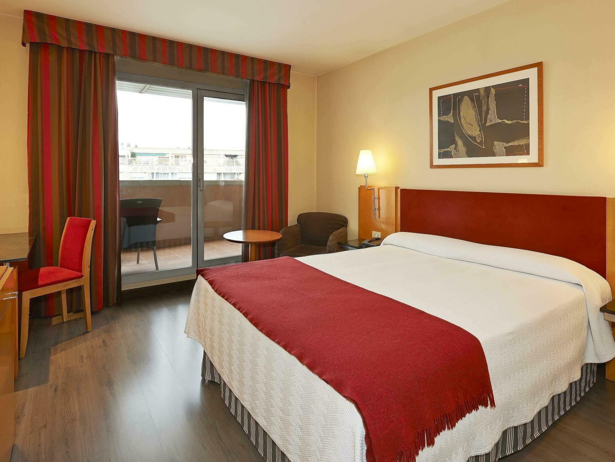 Hotel Nh Ciutat De 4*