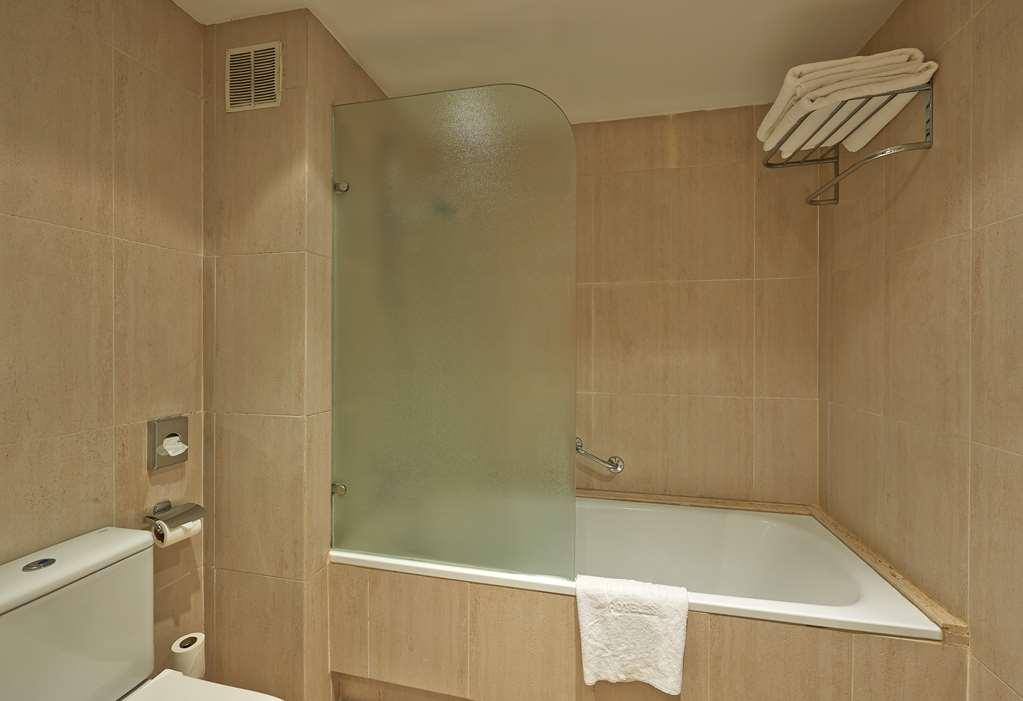 Hotel Nh Ciutat De