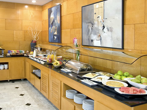 Nh Ciutat De Hotel