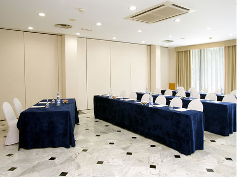 Nh Ciutat De Hotel 4*